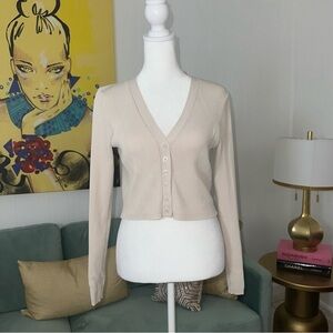 Zara beige ribbed cropped cardigan. Size Small. Super cute and versatile